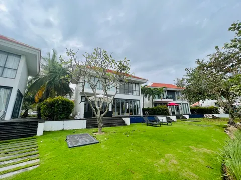 Biệt thự Biển Ocean Villa Đà Nẵng - Sở hữu lâu dài - 2 PN - Sân Vườn Rộng Rãi